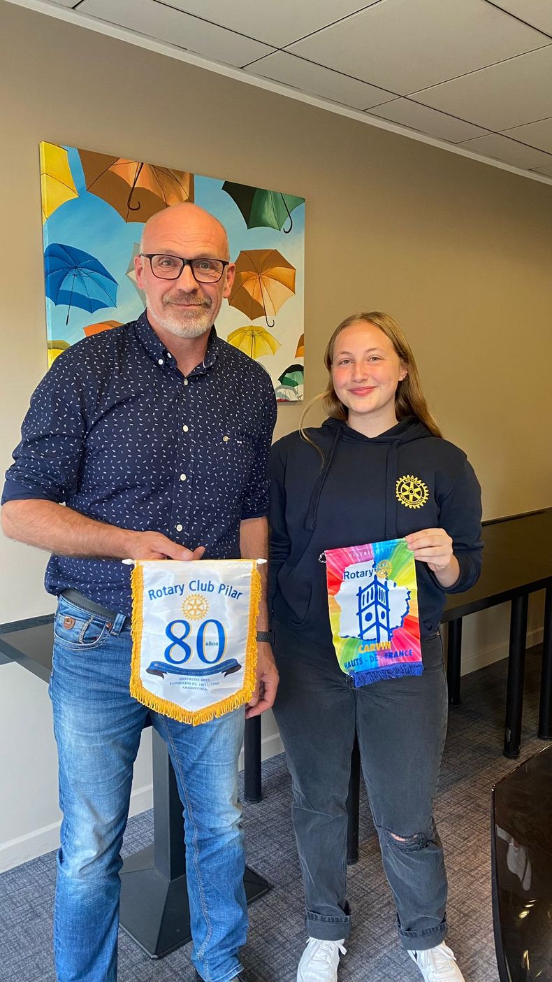 Florencia Katz, pilarense de 18 a&ntilde;os que viaj&oacute; a Francia de enero a diciembre 2023 a trav&eacute;s de Rotary Club Pilar.