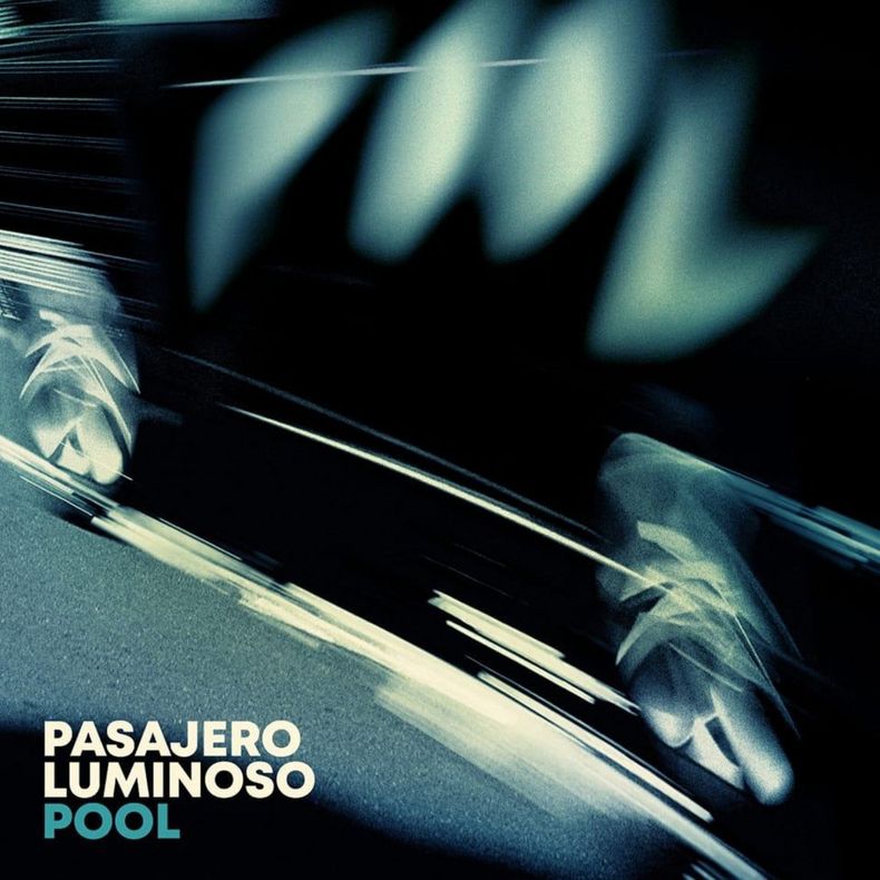 PASAJERO LUMINOSO “Pool”