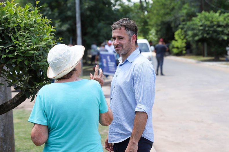 Federico Achával recorrió la zona y charló con los vecinos. 