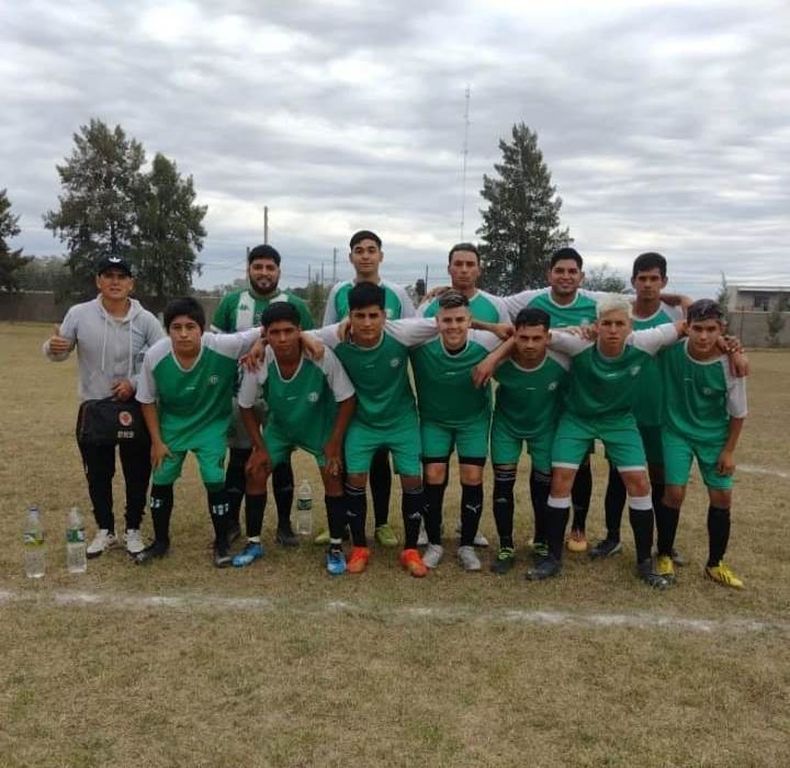 TRIUNFAZO. La Sub 20 de Abrojal ganó un partidazo por 6-5 ante Colectividad.