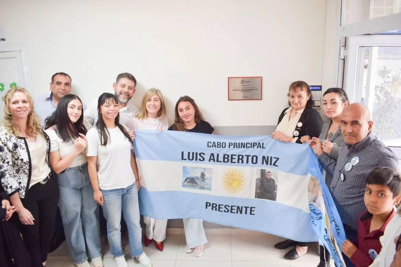 Las escuelas de Pilar no olvidan: la Secundaria N&ordm;33 de Del Viso se llama "ARA San Juan".