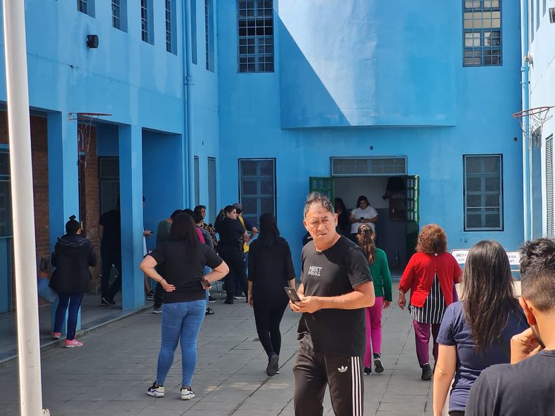 ¿Cómo votaste? Tranquilidad en la Escuela 46 de Manuel Alberti.