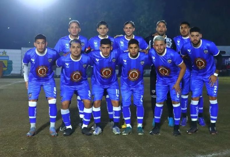 EQUIPO. El once inicial de Metal&uacute;rgico, que como local clasific&oacute; a los 16avos de final.