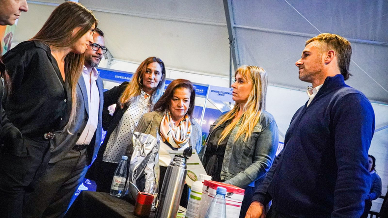 HECHO EN PILAR. Federico Achával recorrió los más de 50 stands que tuvo la muestra.
