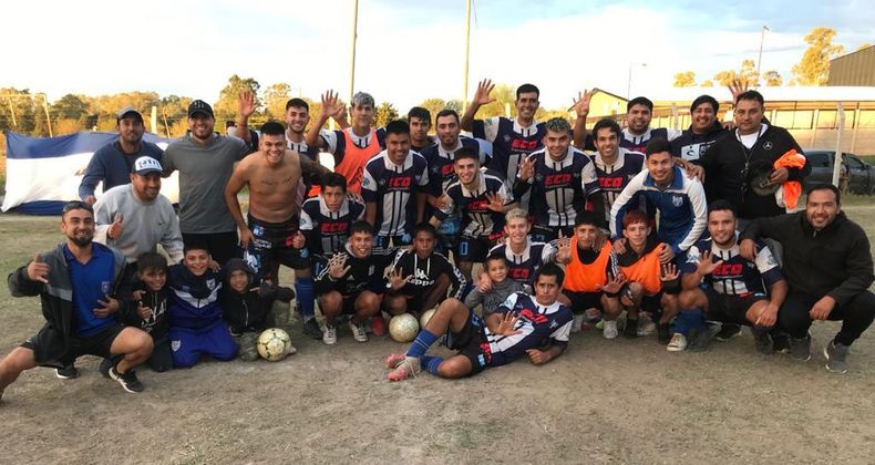 EQUIPO. Flecha Azul demostr&oacute; su potencial para derrotar por 3-2.