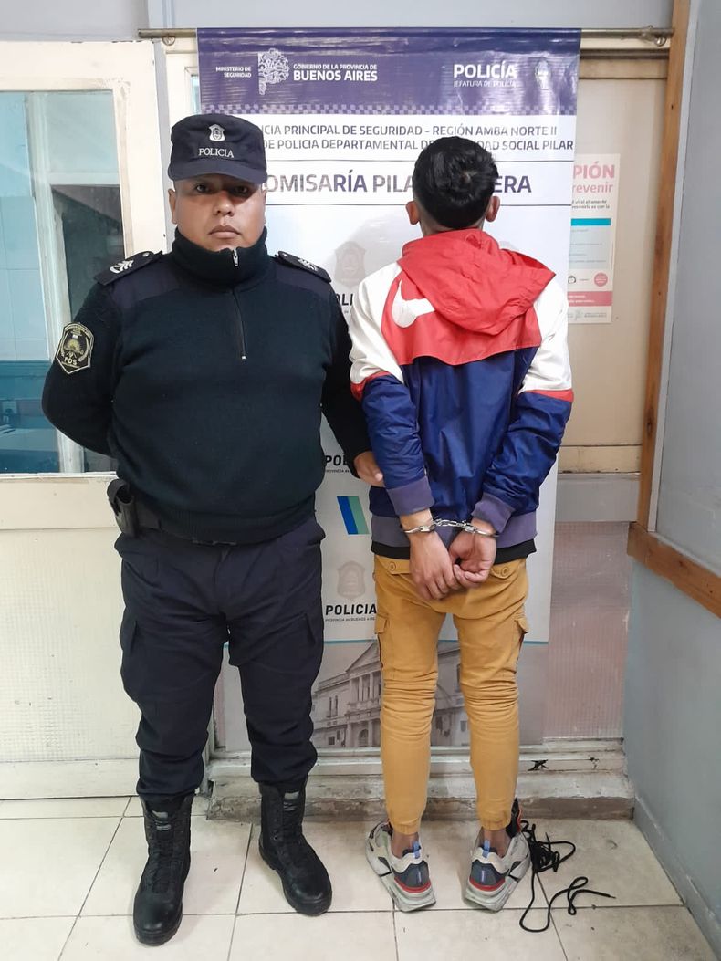 UNO DE LOS TRES DETENIDOS. Tienen entre 21 y 23 a&ntilde;os, todos domiciliados en Pilar.&nbsp;