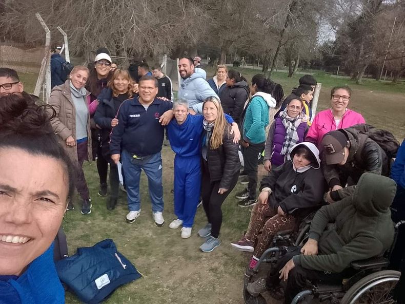 El atletismo PCD de Pilar brill&oacute; en la Regional.