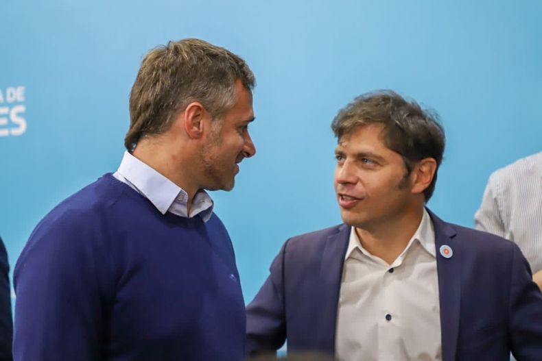 ENCUENTRO. Achával y Kicillof durante la firma de los fondos del FIM. 