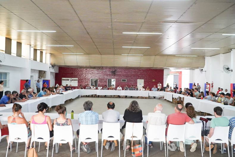 Federico Ach&aacute;val encabez&oacute; la primera reuni&oacute;n de la multisectorial en el Centro de Jubilados San Lorenzo.