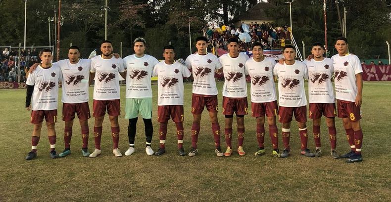 HOMENAJE. Previo al encuentro, Monterrey recordó con una camiseta especial a los Héroes de Malvinas.