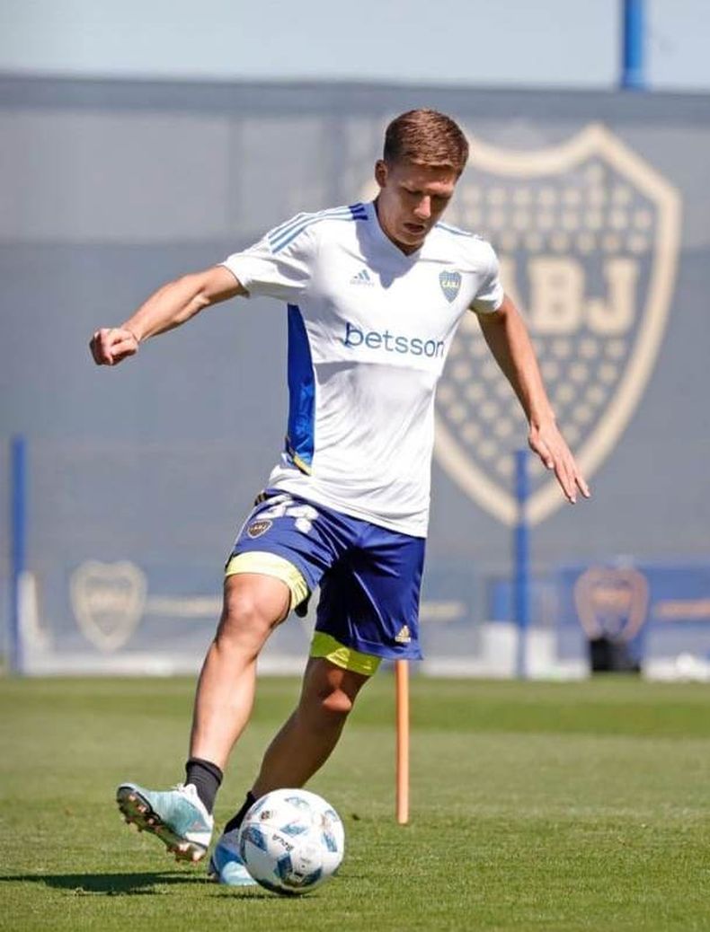 PRÁCTICA. Román Rodríguez ya trabaja a la par del plantel superior de Boca.