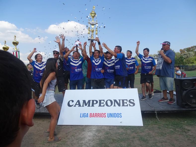COPADOS. Atlético Astolfi ganó la Copa de Plata de los Senior.