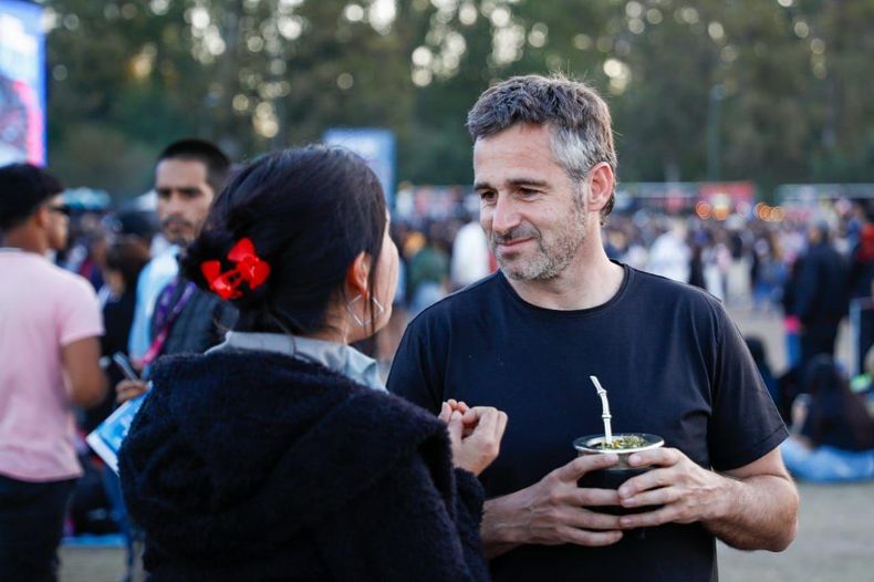 MATE. El intendente Federico Achával recorrió el predio durante este domingo, Día de la Madre. 