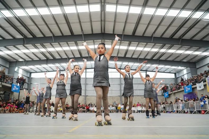 Las nenas brillaron con sus coreos en Lagomarsino.