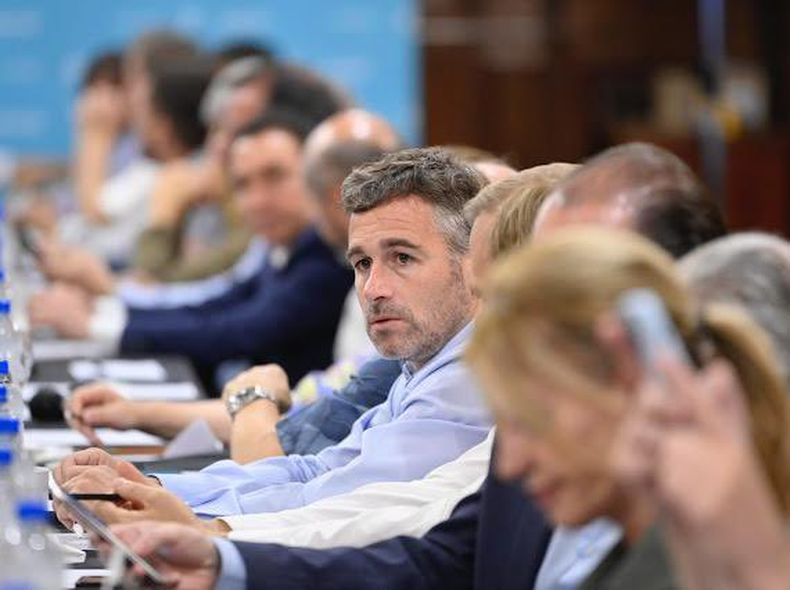 Federico Ach&aacute;val durante la reuni&oacute;n con los intendentes.