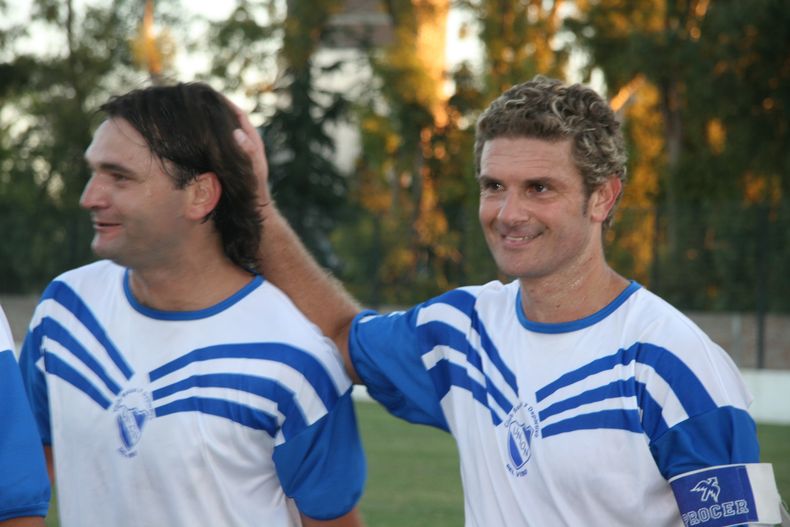 Federico Piazza junto a Leonel Liberman, en un partido de Unión por el Torneo del Interior.