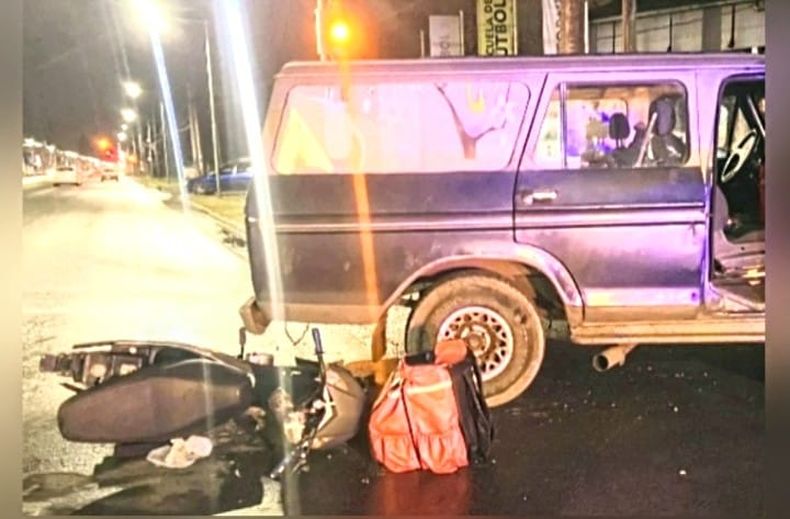 El motociclista herido tuvo que ser hospitalizado debido a los golpes que pesentaba. 