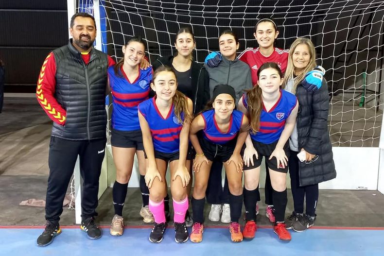FORMACIÓN. Solar del Pilar “A” se coronó en la etapa Local de Fútbol 5.