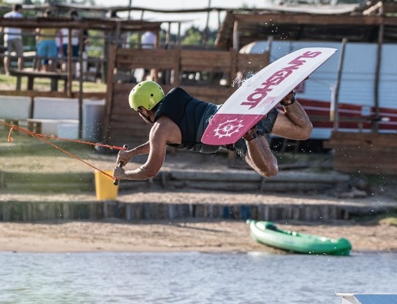 A VOLAR. El verano en las playas de olskull.