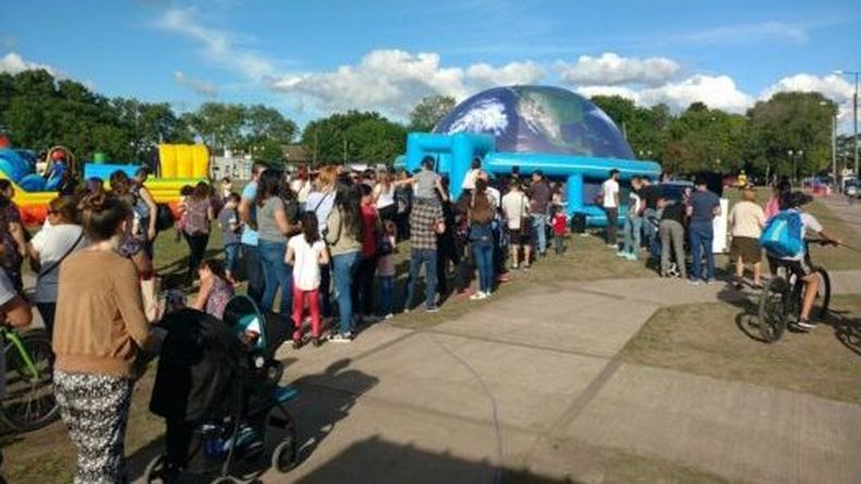 El planetario móvil llega mañana al Club Sportivo Pilar.