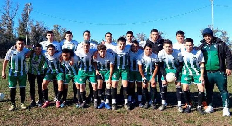 DESPEDIDA. Abrojal cerr&oacute; el Torneo Transici&oacute;n ganando 3-2 ante Matheu.