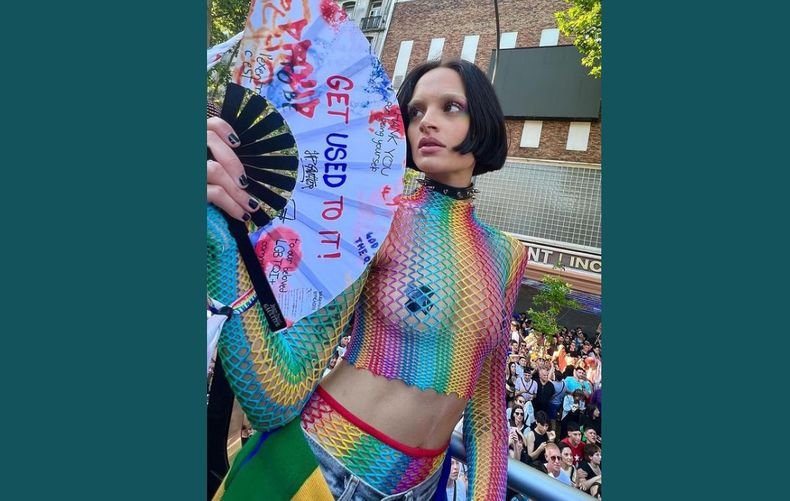 Por el orgullo. La modelo pilarense Sofía Anró volvió a ser parte el pasado fin de semana de la Marcha del Orgullo LGBT. “Otro año más firme, marchando para celebrar lo que logramos y por lo que hay que seguir logrando”, expresó la joven que reparte su carrera entre el país y México.