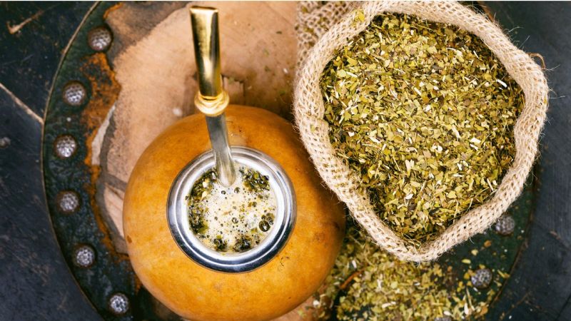 ¿Sabías que el mate fue prohibido por ser un vicio abominable y sucio?