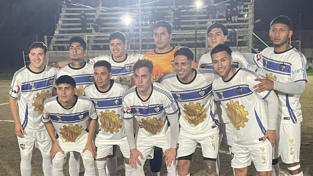 EQUIPO. El Metal venció 2-0 a Escobar FC y está entre los 4 que definirán el título de Primera División.