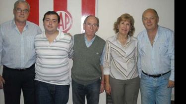 Daniel Santaliz (vocal), Enrique Zúccaro (vice), Edgar Topazzini (presidente), Lucrecia Sily (secretaria) y Julio Patiño (tesorero), la nueva CD del Rancho..
