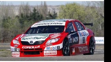 Rossi fue campeón de TC 2000 en 2006, 2007 y 2011. Ahora está a un paso de su primer título con los motores V8..