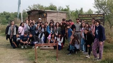 Compartimos una visita a la #ReservaNatural con la Escuela Nº 10 de Alberti. Al llegar a este lugar situado en la planicie de inundación del río Luján, fuimos recibidos por el equipo a cargo de este valioso espacio protegido del cual disfrutaron esta mañana grandes y chicos. Pilar Turismo / @PilarTurismo.&nbsp; &nbsp;