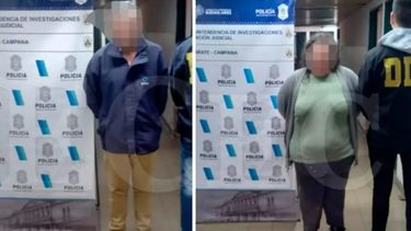 La pareja detenida por la policía..
