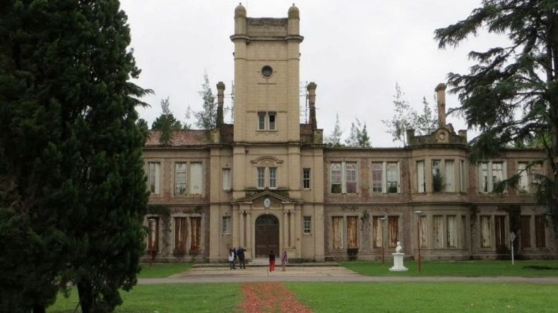 SEDE. La Universidad funcionará en el Pellegrini y tendrá perfil productivo..