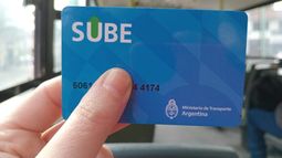 La SUBE establece topes para continuar viajando sin saldo y fija montos máximos según el método de acreditación elegido por cada pasajero. La SUBE establece topes para continuar viajando sin saldo y fija montos máximos según el método de acreditación elegido por cada pasajero.