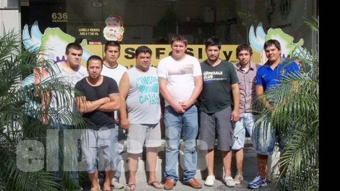 Integrantes del sindicato “disidente” de los trabajadores químicos..