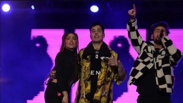 Duki junto a Tini, en Pilar Duki junto a Tini, en Pilar