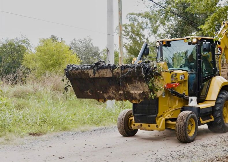 El municipio está llevando a cabo trabajos de limpieza de calles en distintos barrios de Pilar.&nbsp;