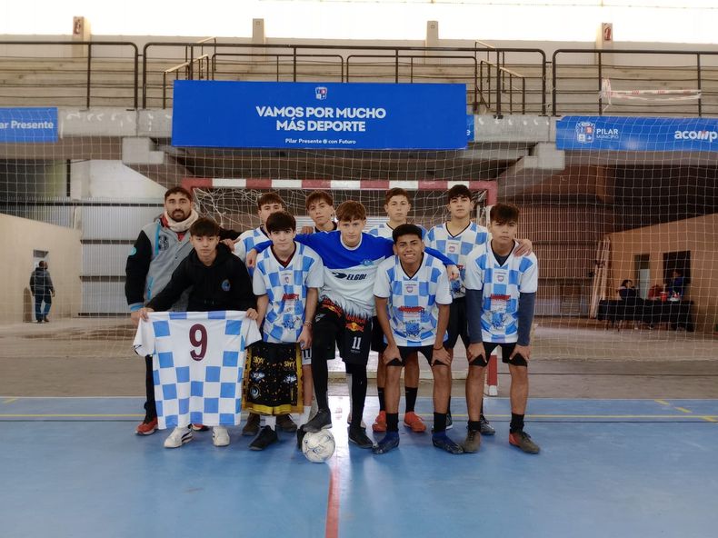 La Escuela Comunitaria llegó hasta la definición por penales en Sub 16.