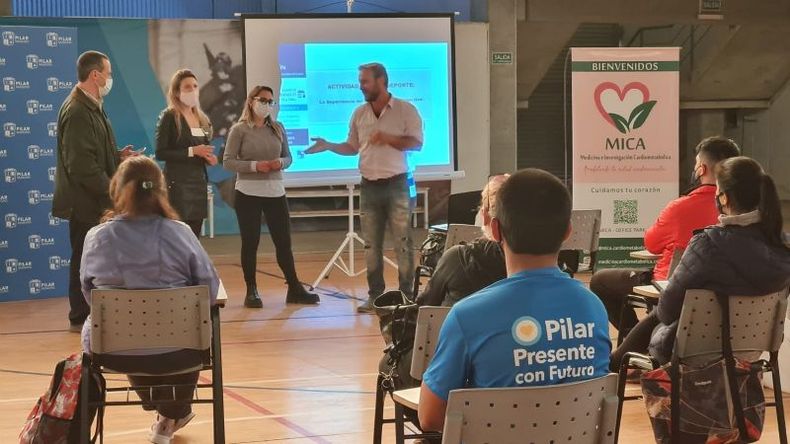 La primera charla de Deportes y Salud desarrollada en el “Rusticucci”..