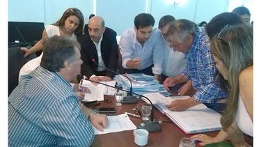 Pilar a Diario | MINUTO. Diálogos, reformas de último minuto y tensión fueron parte del clima en la despedida del Concejo Deliberante..