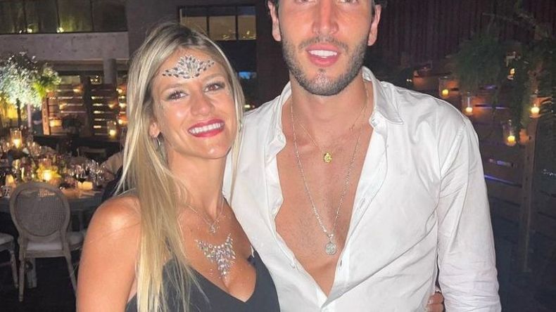 Sin novia desde su ruptura con Tini, el colombiano Sebastián Yatra fue uno de los solteros codiciados de la noche. .