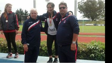 ÉXITO. Chionetti (der.) junto a Milagros Zapata, medalla de oro en los Juegos BA..