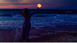 El último eclipse de Luna en Piscis nos impulsa a cerrar ciclos para dar lugar a nuevas etapas, marcando finales significativos y transformaciones.