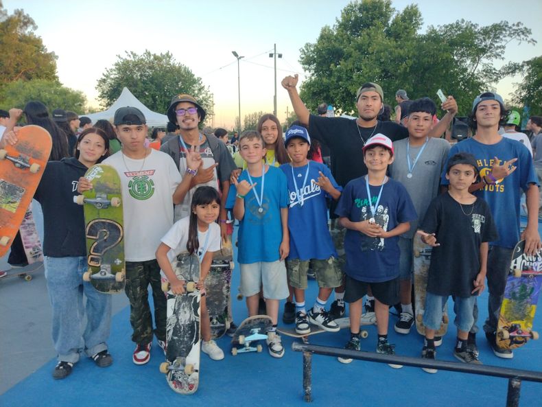 PODIOS. Los chicos de Muni Pilar se trajeron 4 medallas de Lanús.