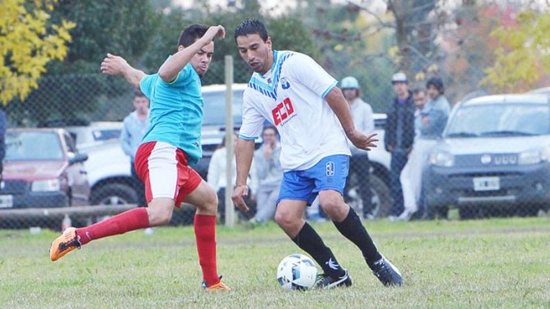 LA OTRA PELEA. Daniel Scarafia aseguró el triunfo de Flecha..