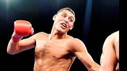 Yamil se impuso en fallo unánime y se clasificó a los 16º de final..