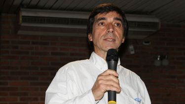 ANUNCIO. Lagomarsino dio a conocer los nombres en el Club Unión. .