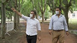 UNIVERSIDAD. El intendente Federico Achával recibió este lunes al diputado nacional Nicolás Rodríguez Saa (FdT), en el Pellegrini, para interiorizarlo del proyecto de ley para emplazar en el lugar la sede de la Universidad Nacional de Pilar.“Compartimos el compromiso político y generacional de trabajar todos los días por un país más igualitario, justo y soberano”, dijo Achával tras la visita. “Juntos recorrimos el Instituto Carlos Pellegrini y compartimos el sueño de que allí funcione la Universidad Nacional de Pilar para que más jóvenes puedan tener más y mejores oportunidades”, señaló. .