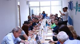 Las autoridades de la Provincia convocaron a los gremios del sector para retomar las paritarias y definir nuevos aumentos salariales para los estatales.