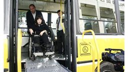 RAMPAS. El transporte público busca ser más amigable. .